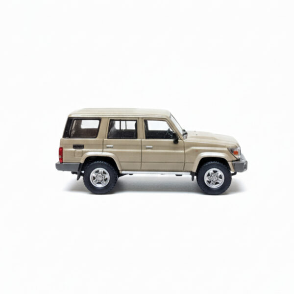 2014 Toyota Land Cruiser 76 Sandy Taupe Tan C Para 64 2014 Toyota Land Cruiser 76 Sandy Taupe Tan